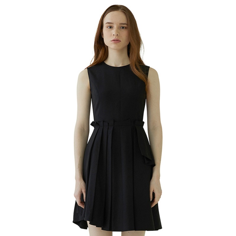 Multiple Layered Sleeveless Dress - black