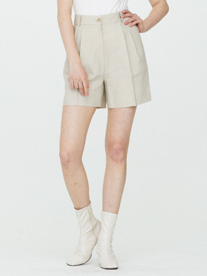 Two Tuck Linen Shorts - Beige